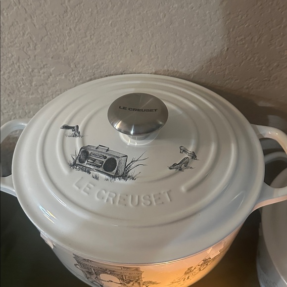 Limited Edition  Sheila Bridges Le Creuset Cast Iron Dutch Oven - Picture 4 of 5
